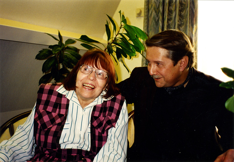 Файл:Ustvolskaya & Suslin 1995.jpg