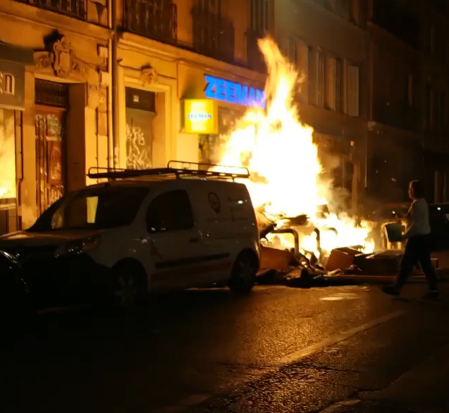 Файл:Marseill - YouTube.png