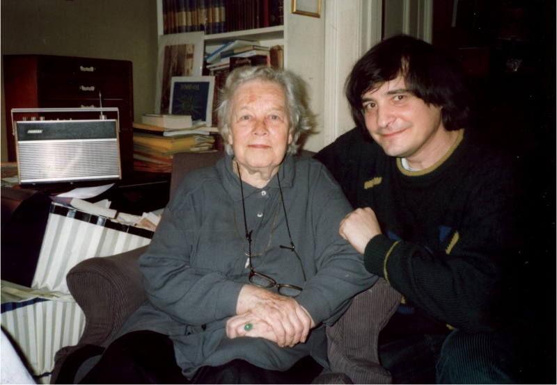 Файл:Ex. 17 Kathleen+Dima Nov 1991.jpg
